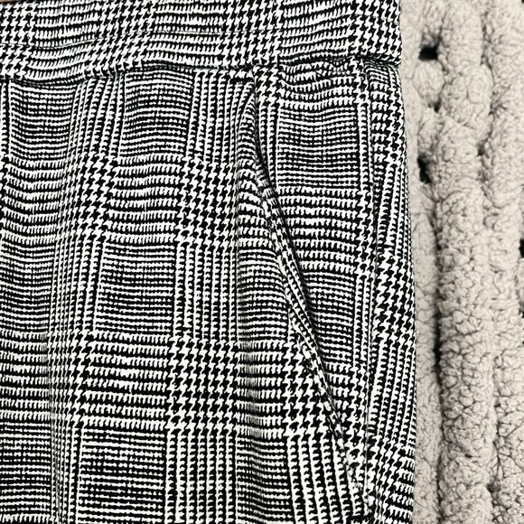 Jogger Style Dress Pants (2 pairs) Black/White Checked & Brown/Beige Tartan (M) - Picture 4 of 15